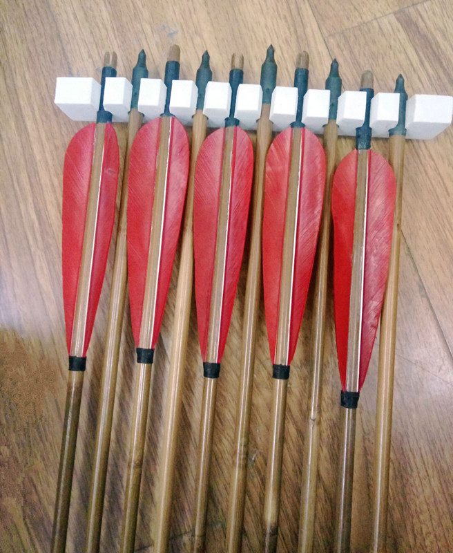 84cm/32inch Bamboo arrows with red 5inch feather