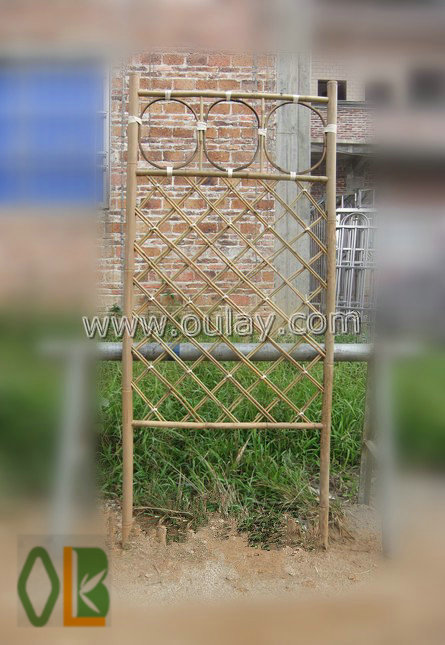 high bamboo fencing